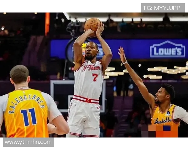 火箭与黄蜂激战1214场精彩对决球迷期待的胜负悬念再度上演